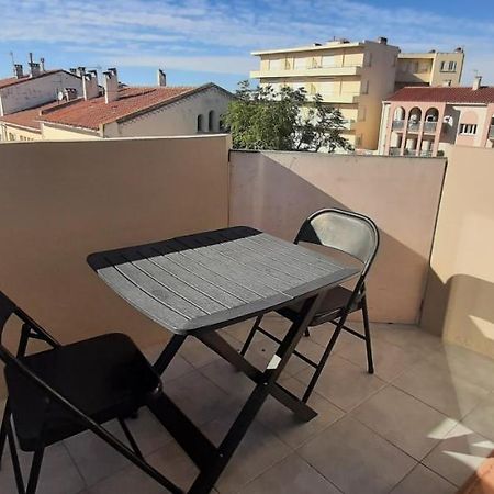 Residence De La Plage Appart A 2 Pas De La Plage Et Du Marche Сен-Сиприен Экстерьер фото