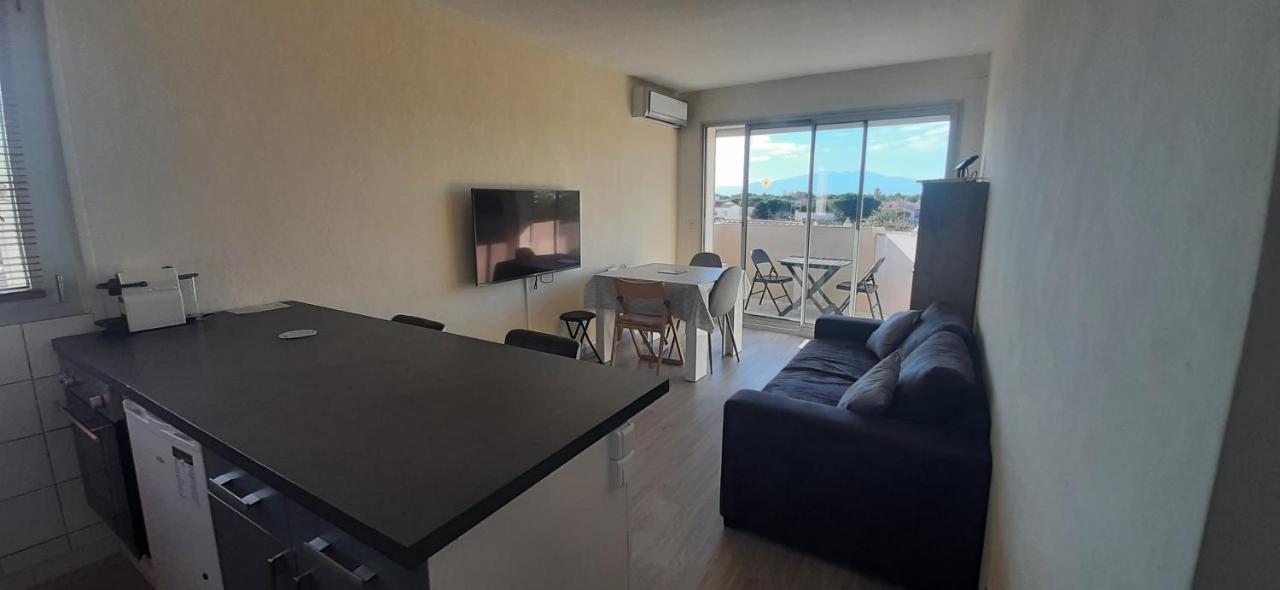 Residence De La Plage Appart A 2 Pas De La Plage Et Du Marche Сен-Сиприен Экстерьер фото