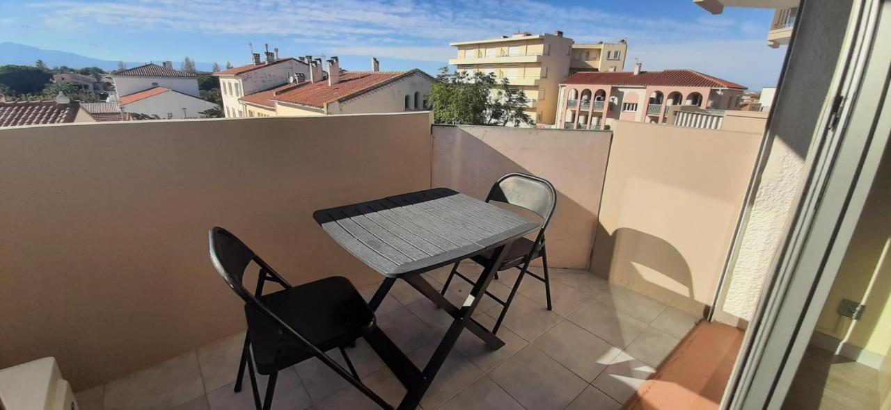 Residence De La Plage Appart A 2 Pas De La Plage Et Du Marche Сен-Сиприен Экстерьер фото